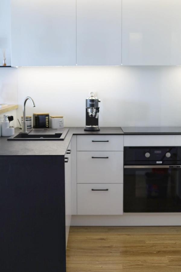 Capital Towers - Apartament Modern Z Widokiem Na Rzeke Жешов Екстериор снимка